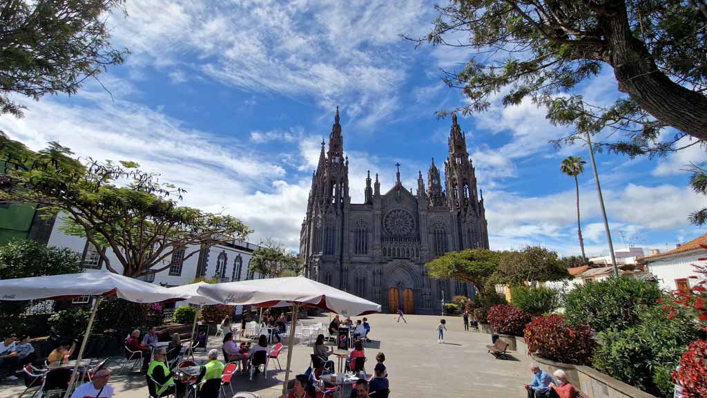 plaza de san juan en arucas