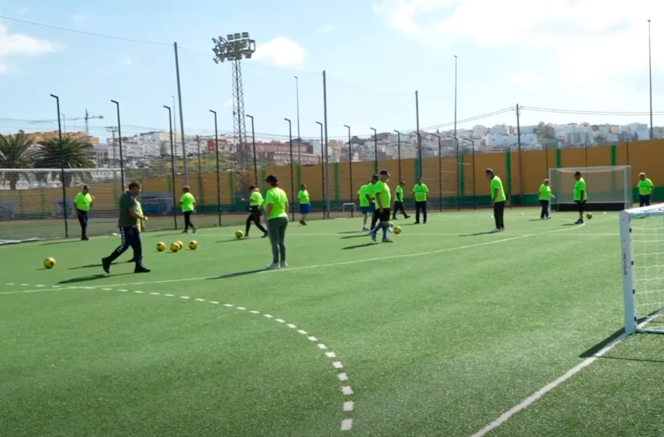 Juan Jesús Facundo Suárez visita el proyecto “Al Golpito” en el Complejo Deportivo Tonono