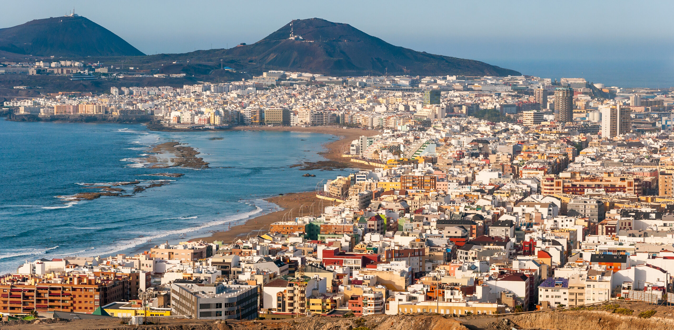 Panoramic,View,Of,Las,Palmas,De,Gran,Canaria,And,Las.Papa,papa,Leon, papa Leon